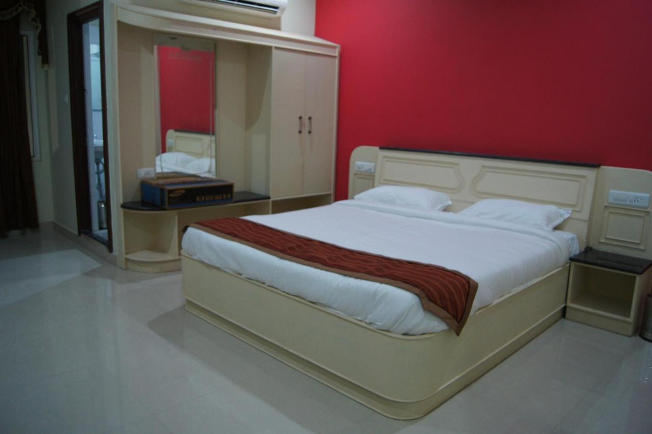 Hotel Mgm Grand Srikalahasti Luaran gambar