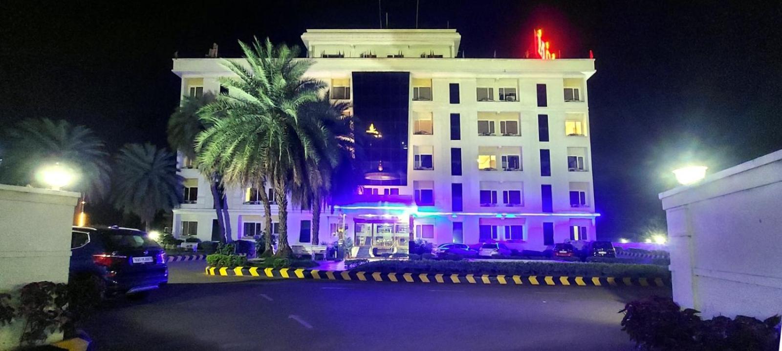 Hotel Mgm Grand Srikalahasti Luaran gambar