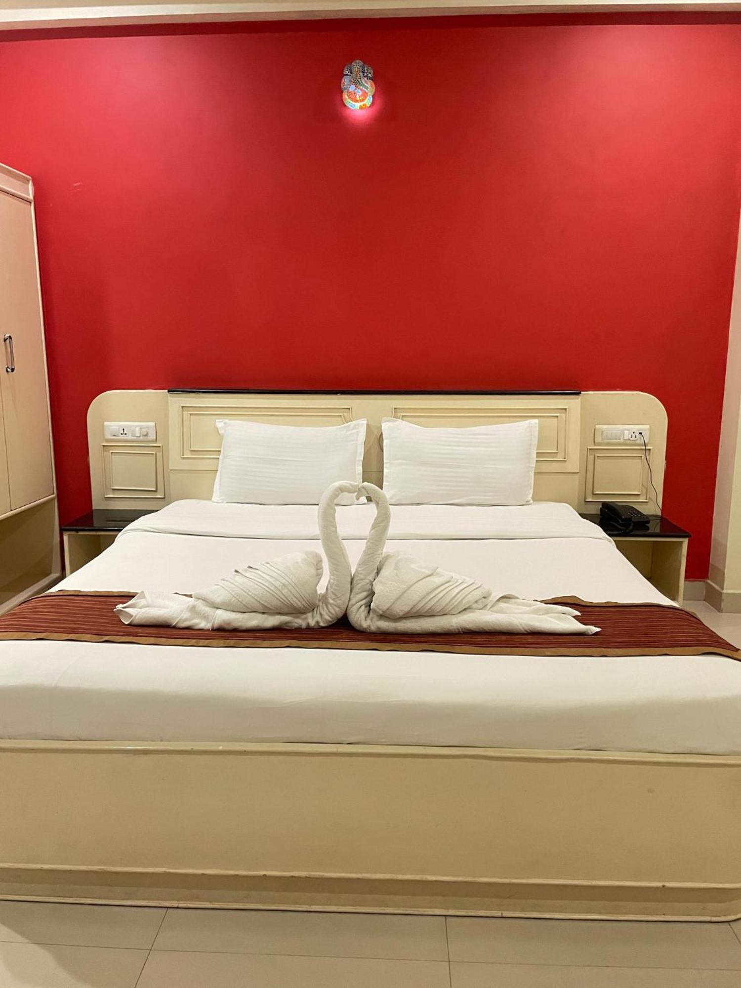 Hotel Mgm Grand Srikalahasti Luaran gambar