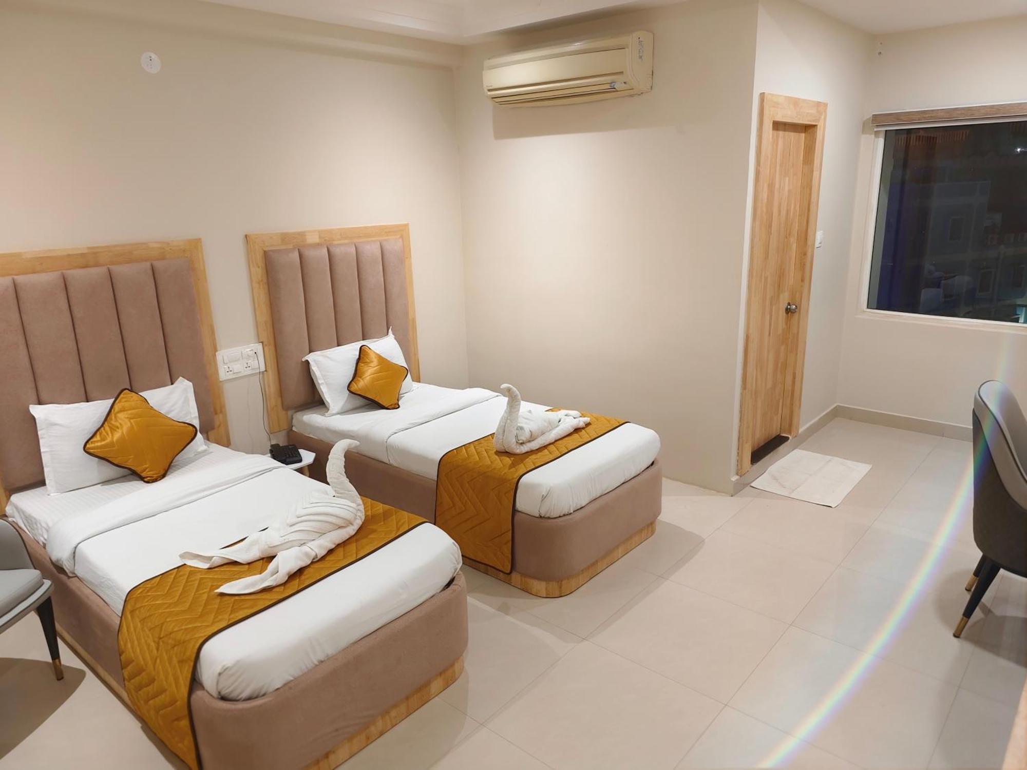 Hotel Mgm Grand Srikalahasti Luaran gambar