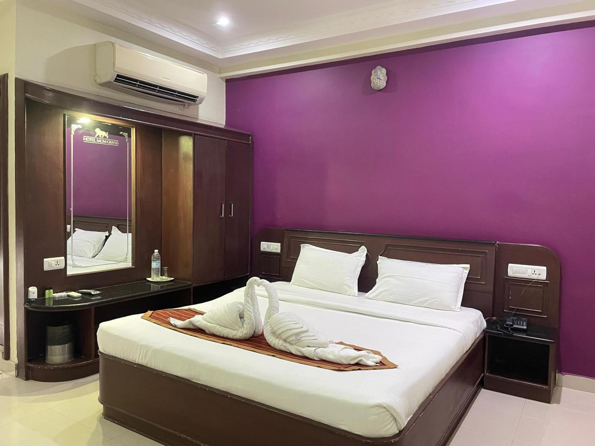 Hotel Mgm Grand Srikalahasti Luaran gambar