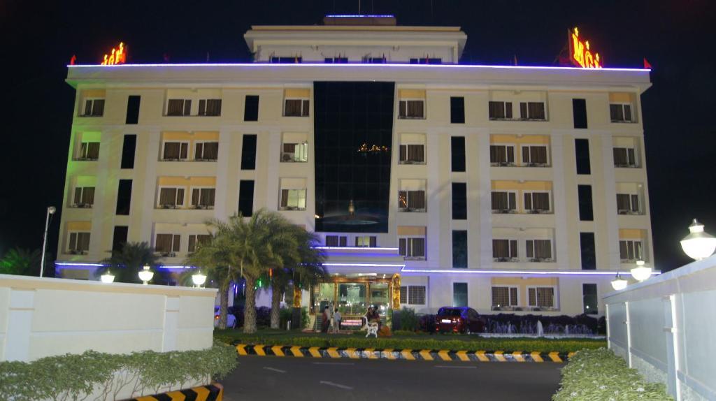 Hotel Mgm Grand Srikalahasti Luaran gambar